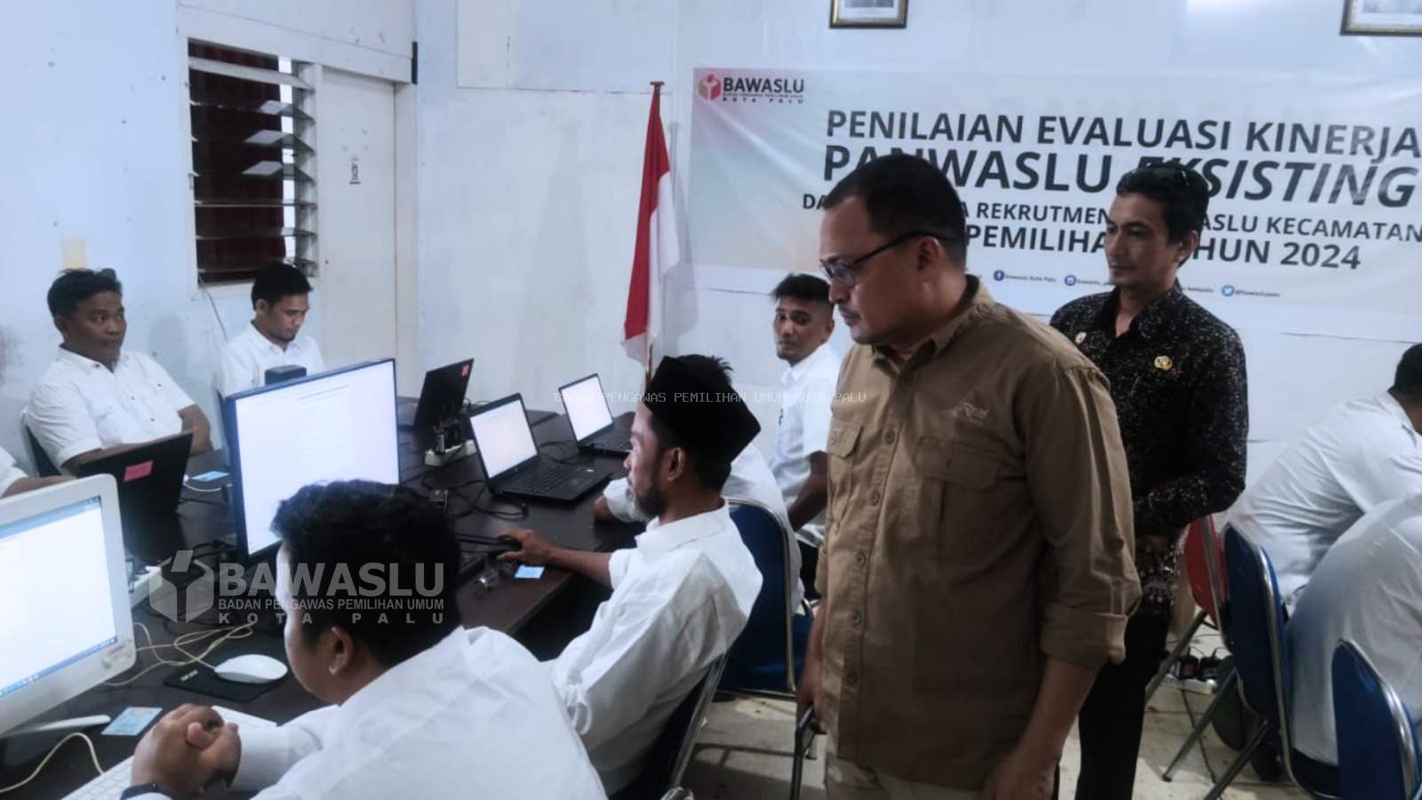 Antusias  Peserta Evaluasi Kinerja Peserta Panwaslu Exsisting Calon Panitia Pengawas Pemilu Serentak 2024 di Kota Palu
