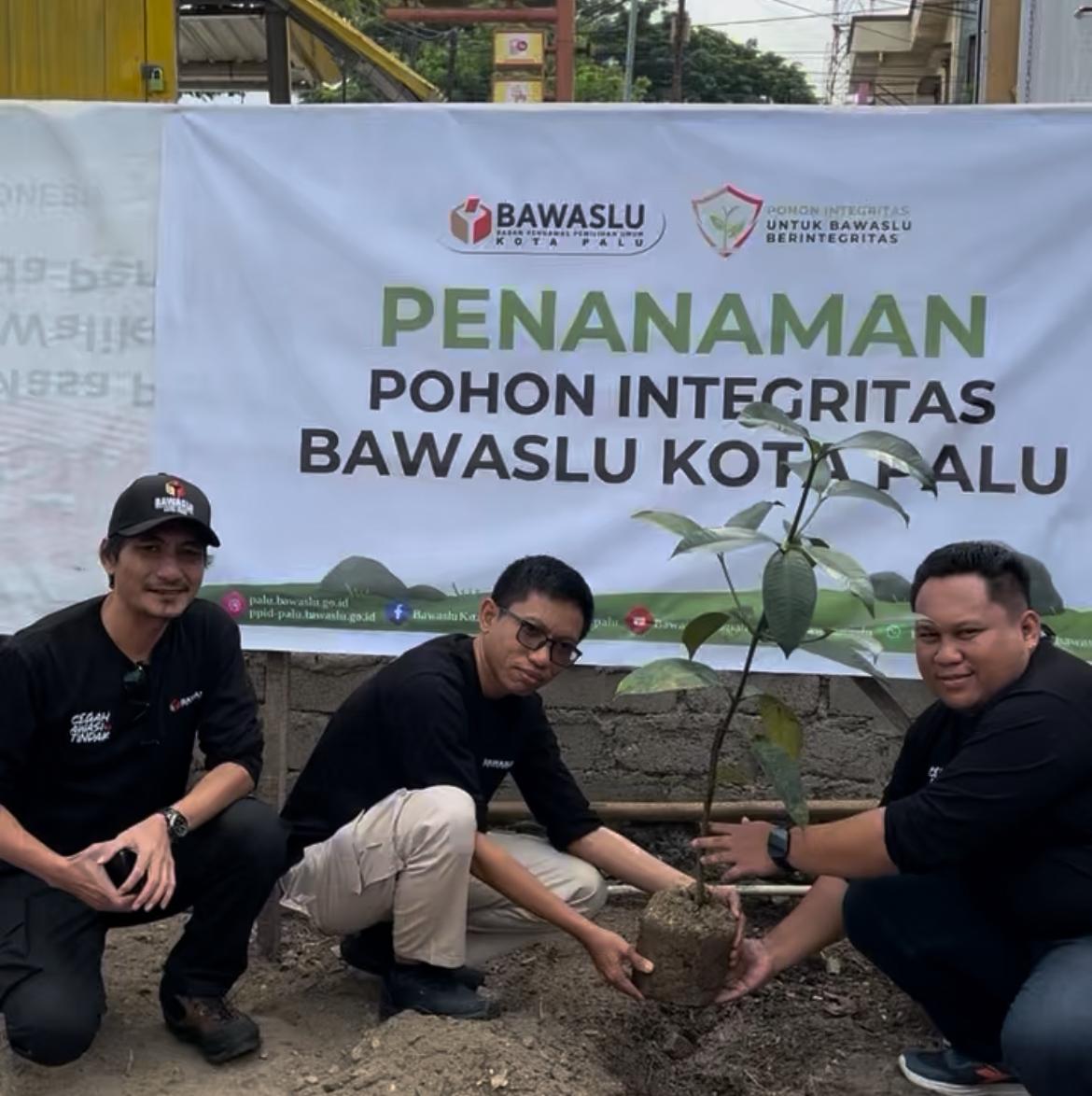 Foto Penanaman Pohon Integritas
