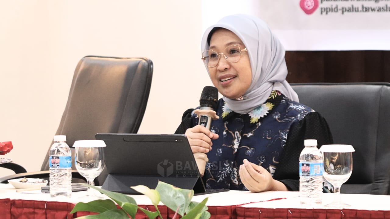 Ratna Dewi Pettalolo