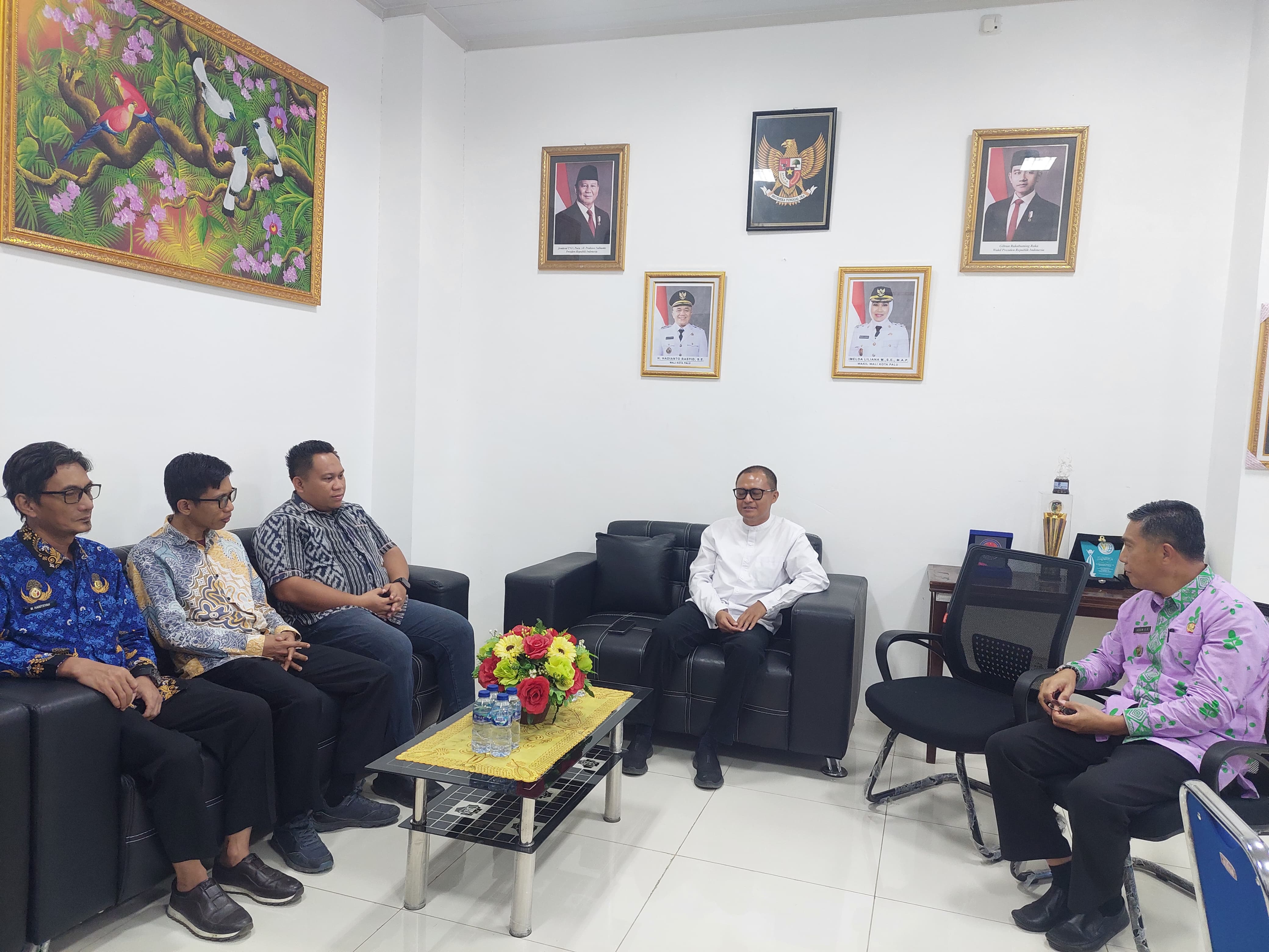 Bawaslu Kota Palu dan Kesbangol Jalin Komunikasi dan Konsolidasi Demokrasi dan Kepemiluan
