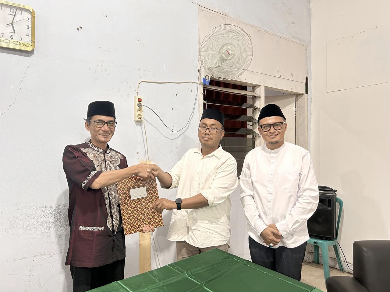 Emban Amanah Baru, Irpan dan Haritsyah Serah Terima Jabatan Kepala Sekretariat Bawaslu Kota Palu
