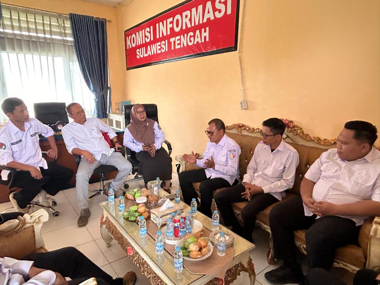 Audiensi ke Komisi Informasi Sulteng, Bawaslu Kota Palu ingin Bangun Konsolidasi Demokrasi lewat Keterbukaan Informasi Publik