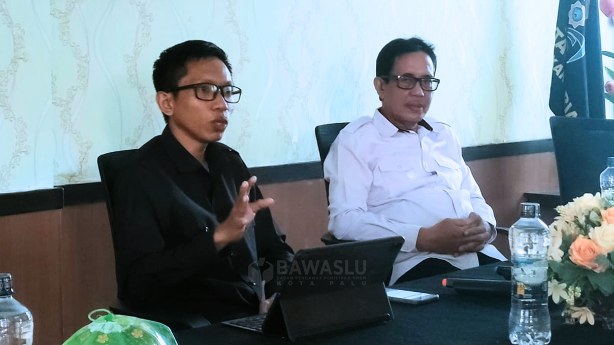 Fakultas Syariah UIN Datokarama Palu menggelar ruang belajar politik melalui kegiatan Kelas Politik bertema “Politik bukan sekadar kekuasaan: Menakar Peran Hukum dalam Etika Berpolitik