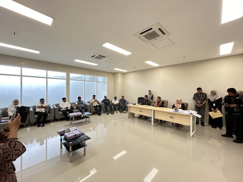 Suasana pelaksaan pembukaan tes kesehatan bakal calon Wali Kota dan wakil Wali Kota di RSAP, Jumat (30/08/2024) Foto: AM.