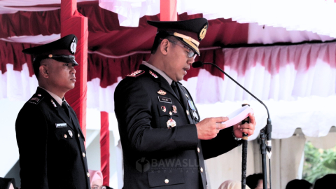 Kepala Kepolisian Resor Kota (Kapolresta) Palu, Kombes Pol. Hari Rosena, bertindak sebagai inspektur upacara bacakan amanat Presiden RI.