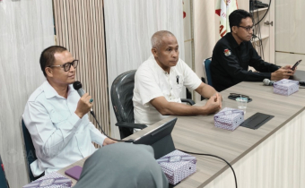 Bawaslu Kota Palu menegaskan pentingnya peran masyarakat dalam pengawasan pemilu melalui kegiatan Penguatan Demokrasi Melalui Pendidikan Politik Berbasis Pancasila yang digelar Pemerintah Daerah Kota Palu melalui Badan Kesatuan Bangsa dan Politik (Kesbangpol) Kota Palu, Rabu (15/4/2026).