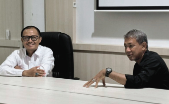 Ketua Bawaslu Kota Palu, Agussalim Wahid, melakukan audiensi konsolidasi isu demokrasi ke Inspektorat Daerah Kota Palu membahas sejumlah isu strategis terkait pengawasan pemilu dan tantangan demokrasi