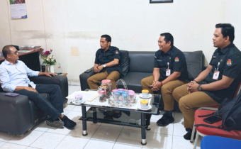 Bawaslu Kota Palu menerima kunjungan koordinasi dari KPU Kota Palu terkait Pemutakhiran Data Partai Politik Berkelanjutan Semester I Tahun 2026 melalui Sistem Informasi Partai Politik (Sipol). Pertemuan berlangsung di kantor Bawaslu Kota Palu, Rabu (3/6/2026).