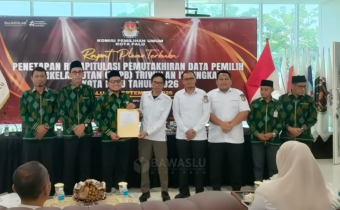 Bawaslu Kota Palu bersama KPU Kota Palu menetapkan hasil rekapitulasi Pemutakhiran Data Pemilih Berkelanjutan